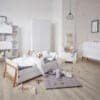 Babyzimmer Lotta in Weiss bei Zimmeria.de Kommode Babybett Schrank Regal