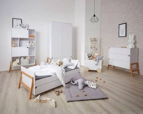 Babyzimmer Lotta in Weiss bei Zimmeria.de Kommode Babybett Schrank Regal