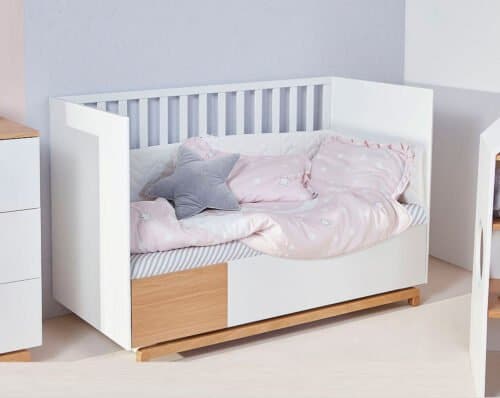 Babybett Moin 140x70 Weiss zum Juniorbett umbaubar mit Bettkasten