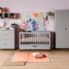 Babyzimmer Simple in Grau 3-teilig: Kommode mit Wickelaufsatz, Babybett 140x70, Kleiderschrank