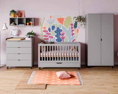 Babyzimmer Simple in Grau 3-teilig: Kommode mit Wickelaufsatz, Babybett 140x70, Kleiderschrank