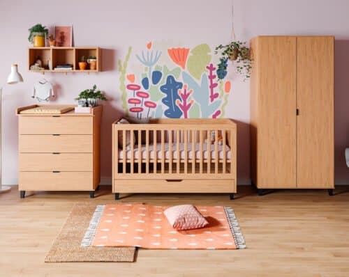 Babyzimmer Simple in Natur 3-teilig: Kommode mit Wickelaufsatz, Babybett 140x70, Kleiderschrank