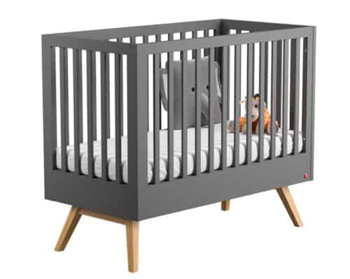 Babybett Nature Baby in Graphit mit Eiche zum Juniorbett umbaubar seitlich