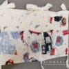 9er Baby-Erstausstattung-Set Bettnestchen, Bettzeug, Kopfkissen, Bettorganizer, Velvet-Decke, 2 Girlanden, Bettlaken von Zimmeria.de